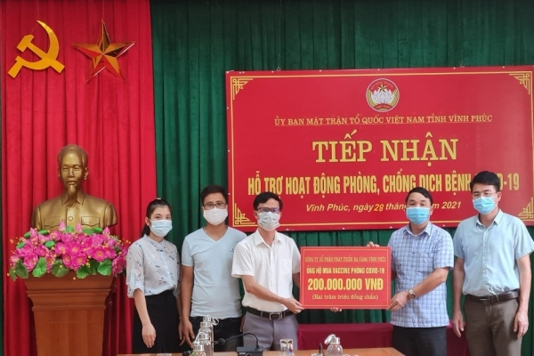 Công ty cổ phần Phát triển Hạ tầng Vĩnh Phúc ủng hộ quỹ Vaccine COVID-19